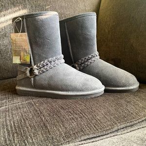 Bearpaw - women's Adele belted boots (grey)